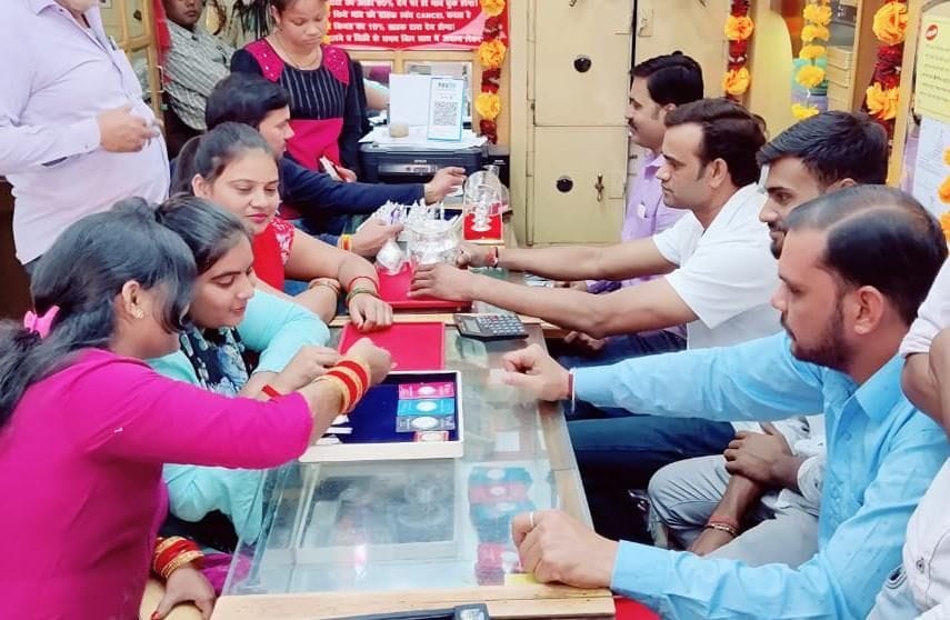 Dhanteras market, turnover of 20 crores