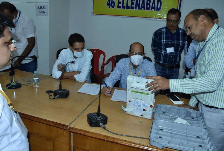 Ellenabads people voted for most of the opposition parties