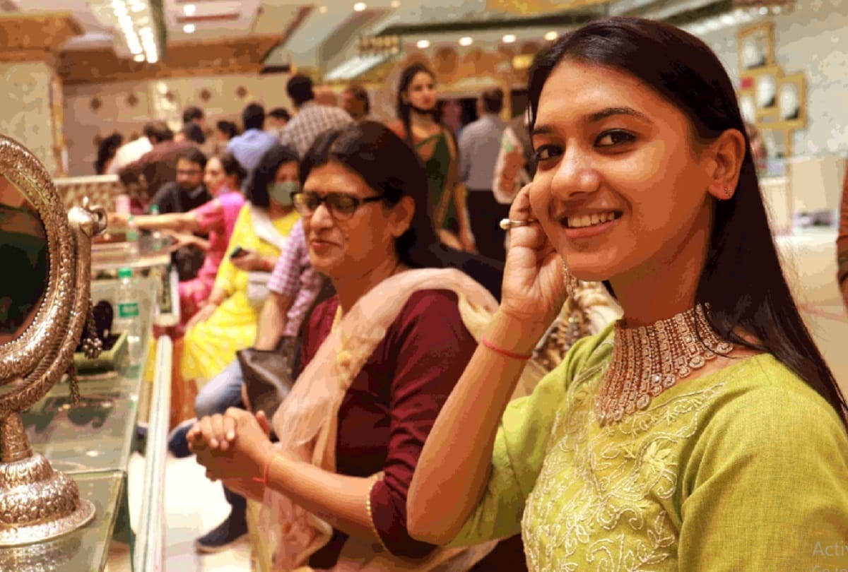 estimated turnover of rs 5000 crore on dhanteras in delhi