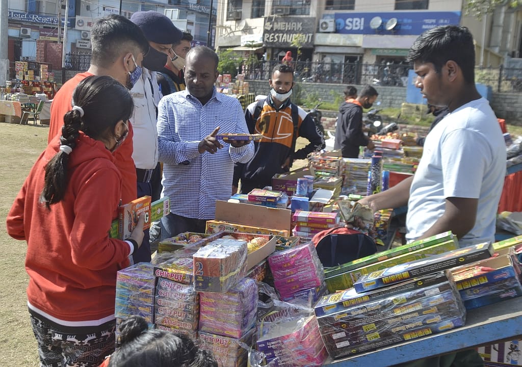 crackers only sale in selected area of nahan city on diwali festival