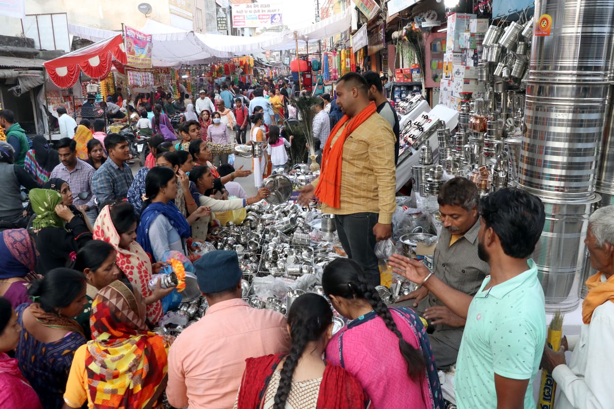 150 crore business done on Dhanteras