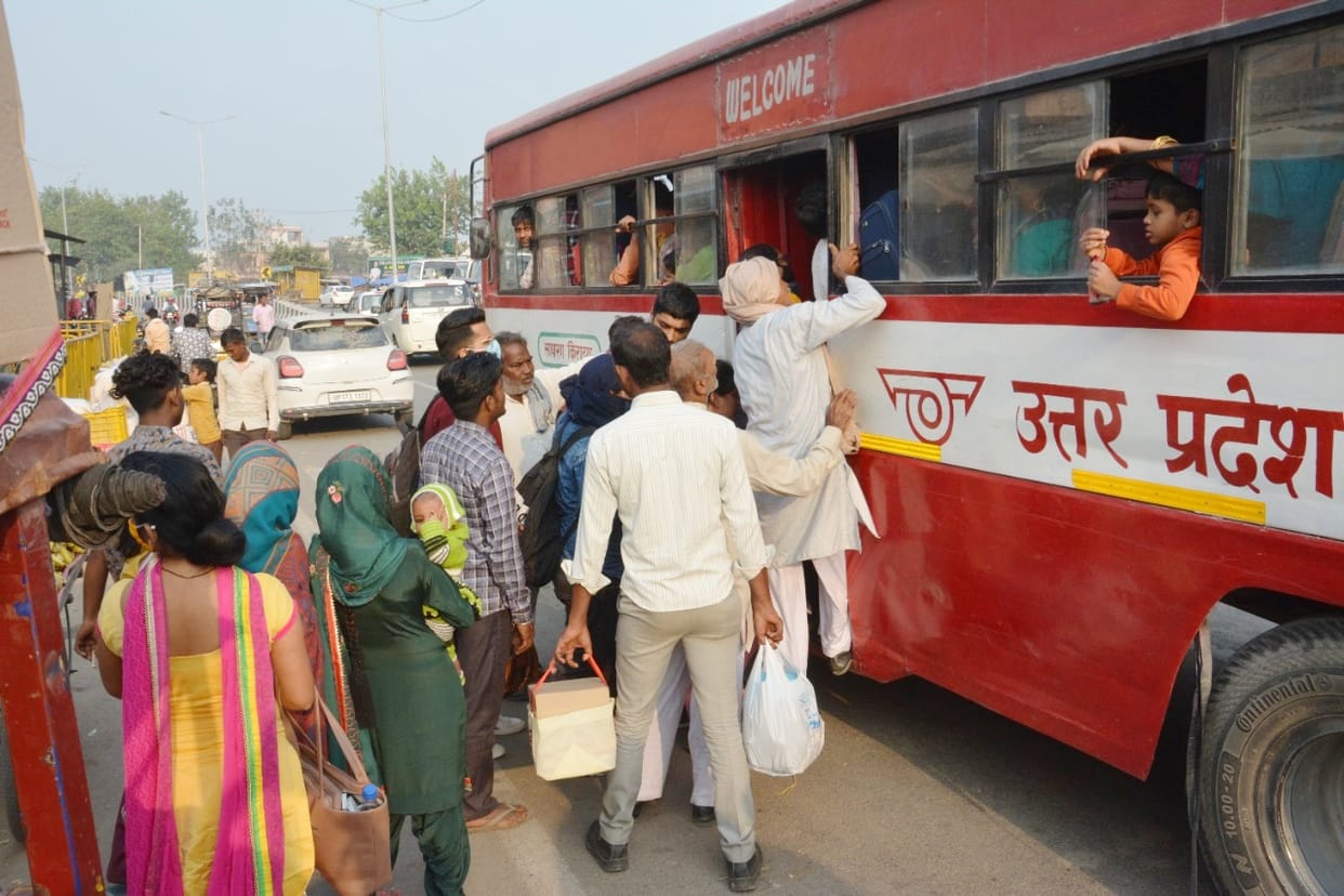 Passenger bay-bus to go home on festival