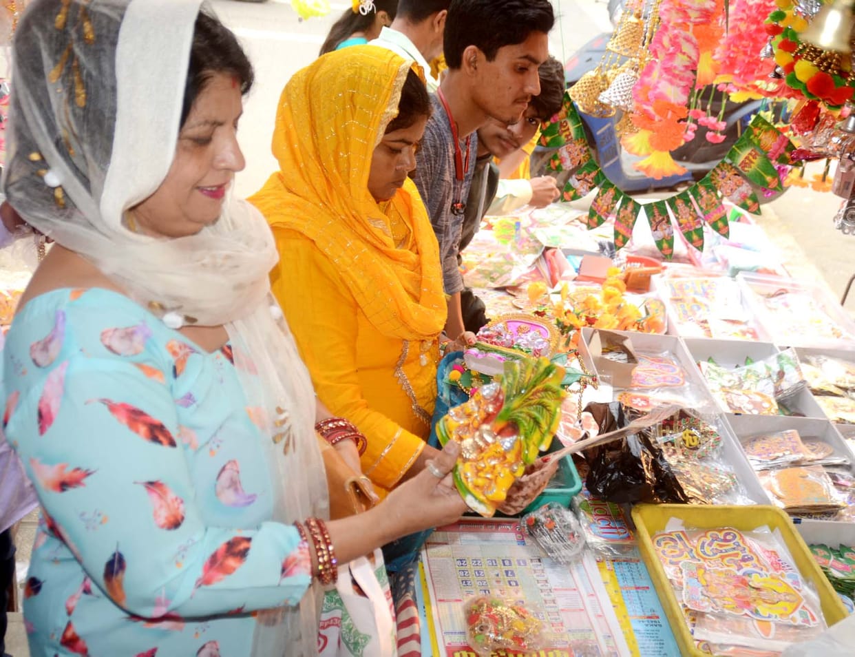 Diwali: The market shines on the festival of lights
