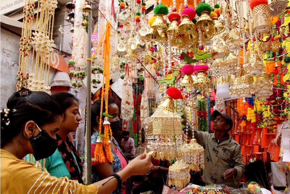 Diwali 2022 Many special coincidences of shopping before Dhanteras Maa Mahalakshmi  grace will rain