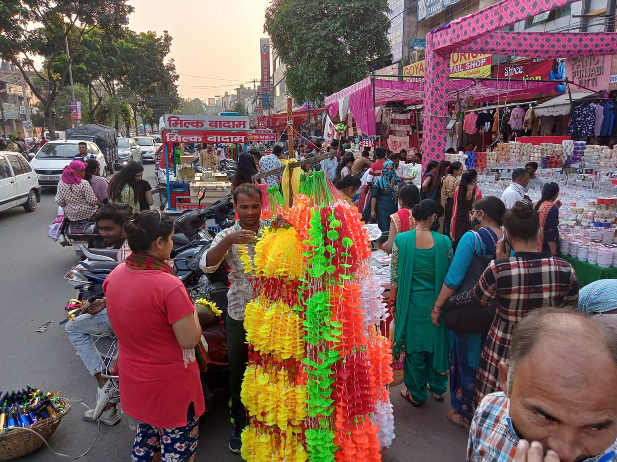 More than 90 crore business on Dhanteras