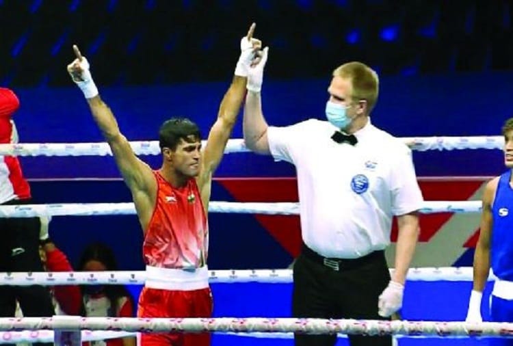 Boxer Akash from Bhiwani beat Olympic silver medalist by 5-0