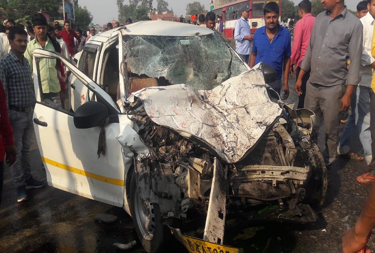 Road accident in Sonbhadra  woman  including two killed after overspeed truck rammed into car