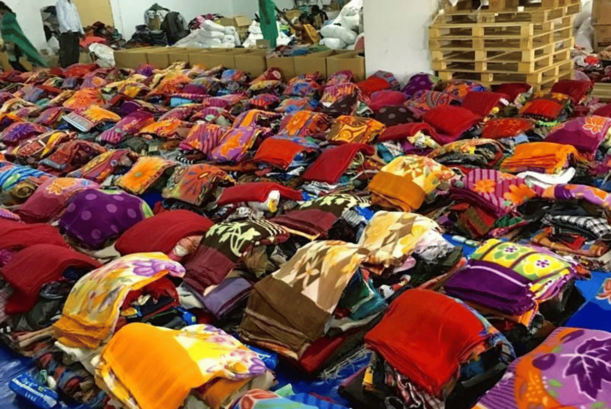 The spirit of Danpatra: brought happiness to 2.5 lakh people in a day, created a record by distributing clothes and toys