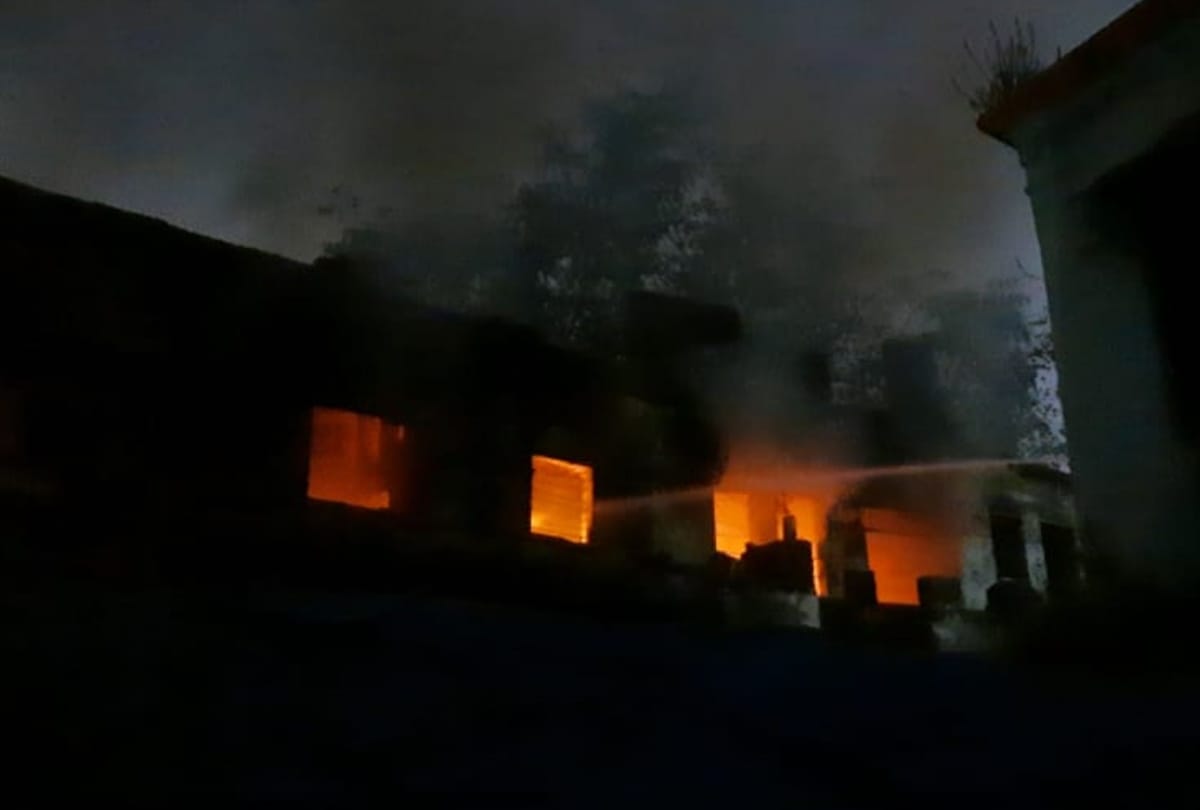 LPG cylinder burst fierce fire broke out in house