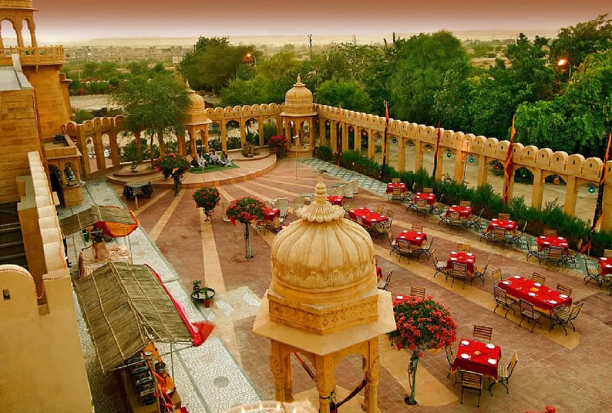Full Story Of The hotel fort rajwada jaisalmer To The Arrest Of The Former SBI Chairman pratip chaudhary, Amitabh Bachchan Also Likes This