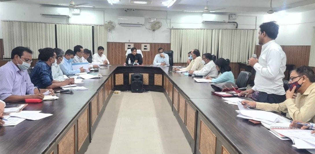 Hathras: If there is any problem related to the voter list, the solution will be sitting at home