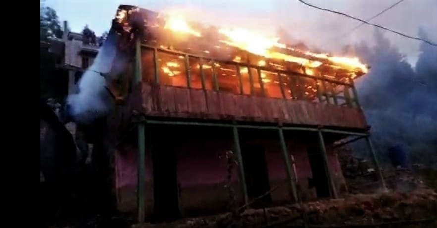 house fire in todsa village rohru