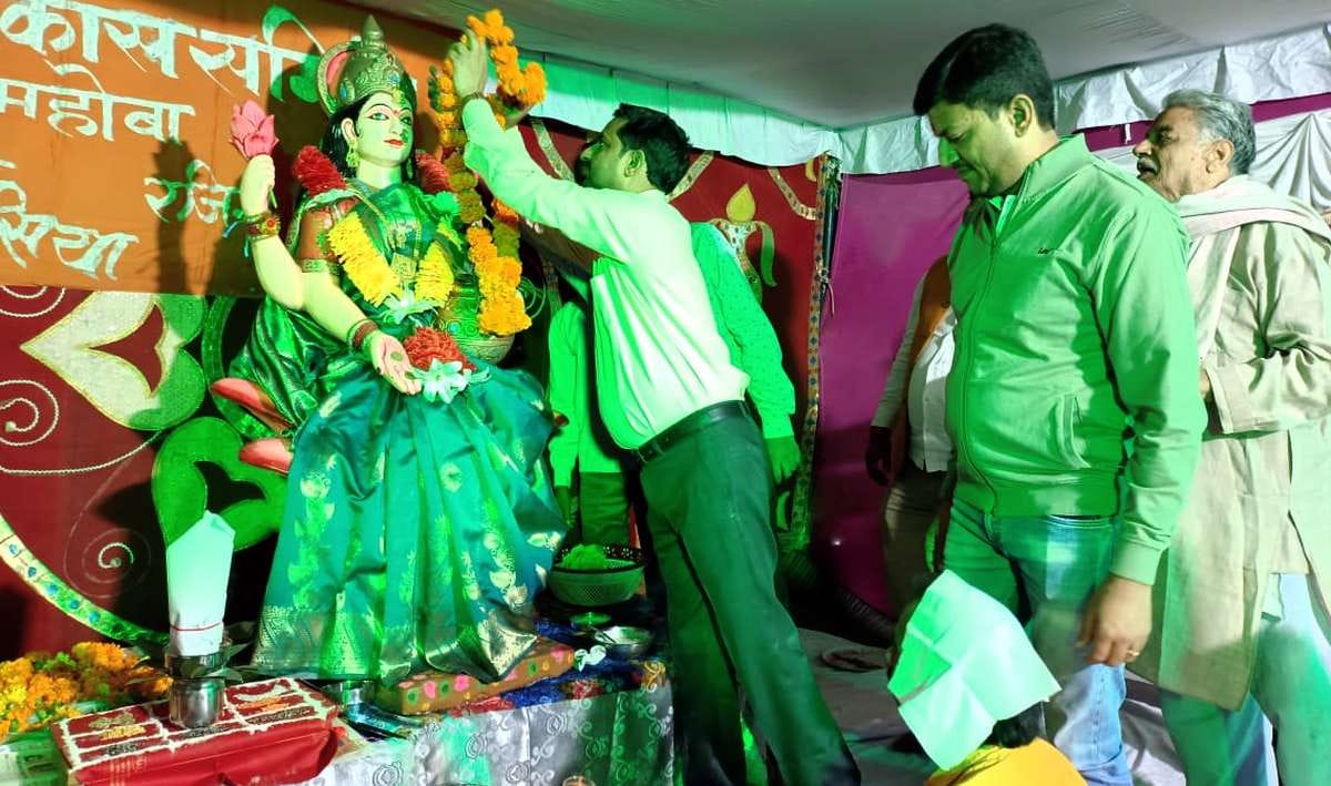 Establishment of Laxmi idol in Shekhanpura by law