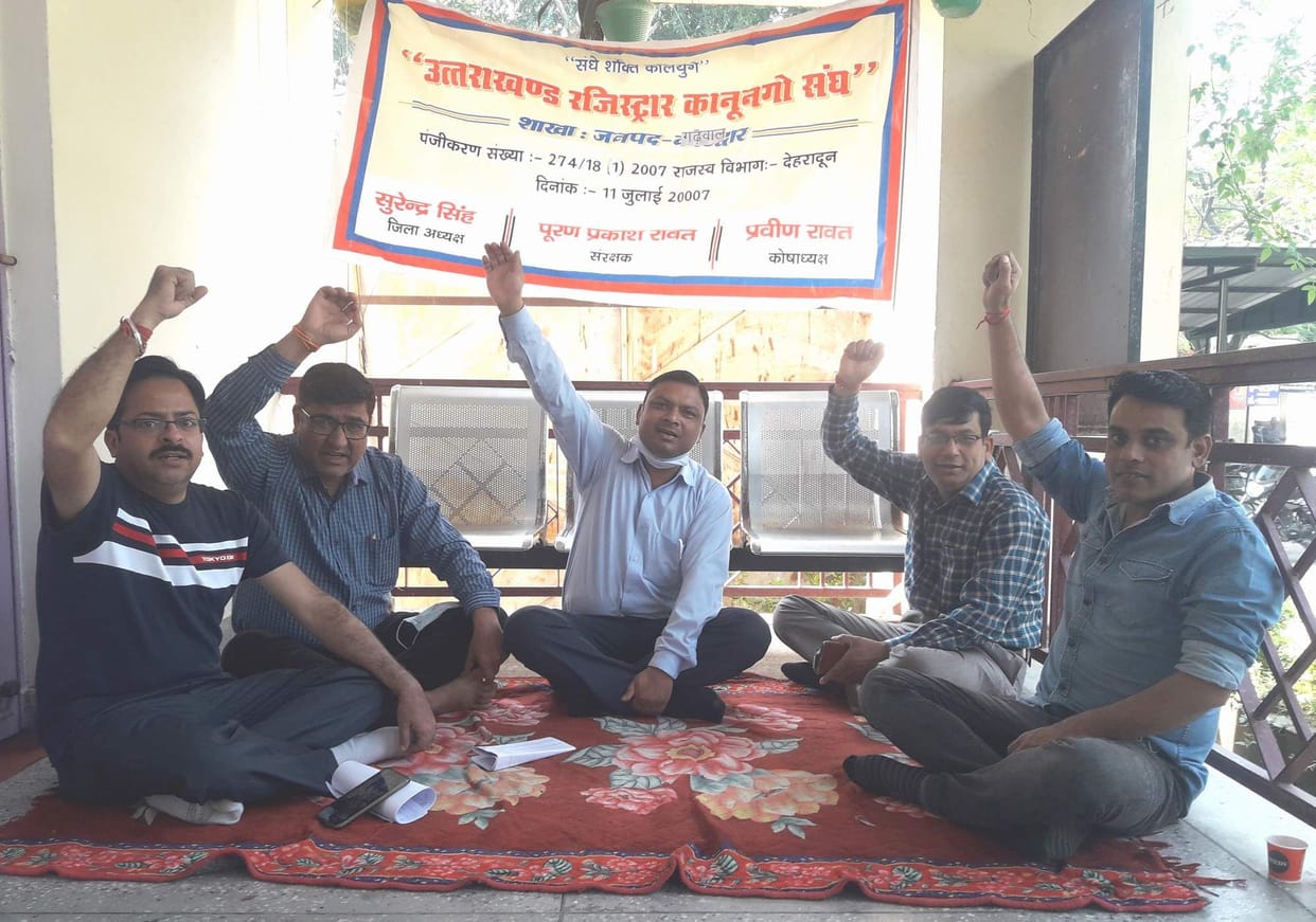 Indefinite strike of Registrar Kanungo Sangh continues