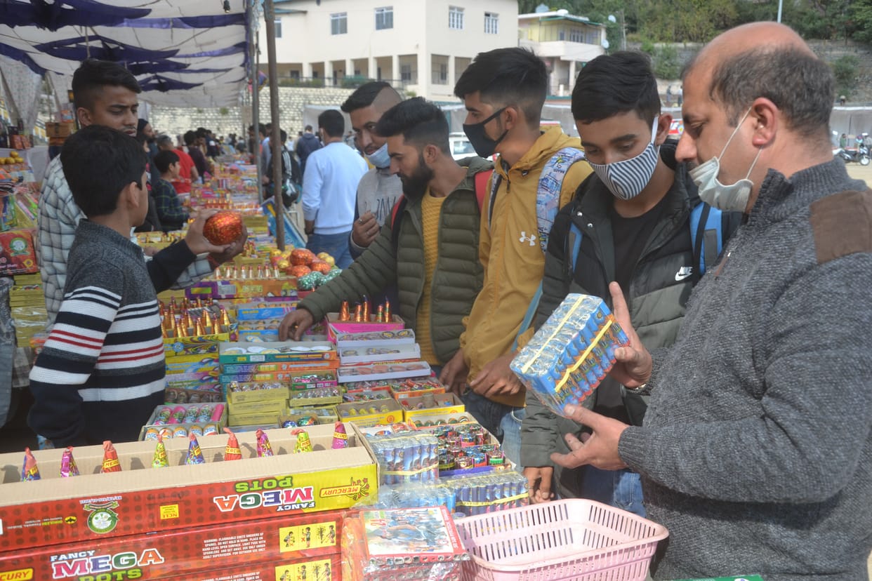 People to blow crackers and fireworks only between 8 to 10 pm in BBN