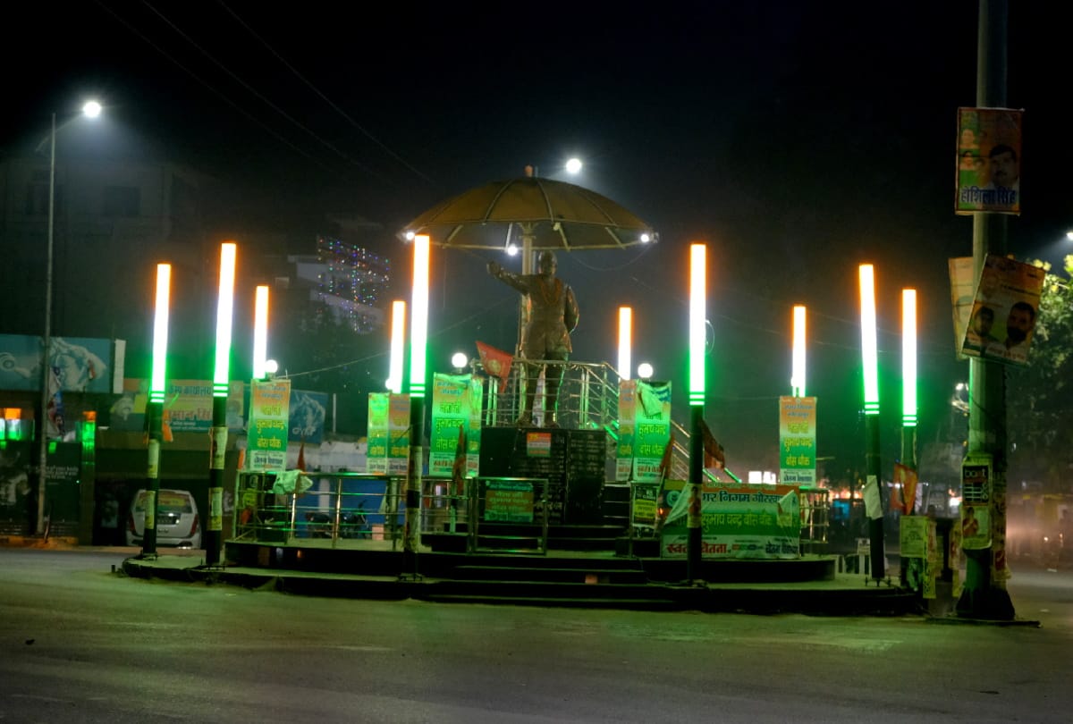 Ornamental lights enhance beauty of Gorakhnath temple road in CM City gorakhpur