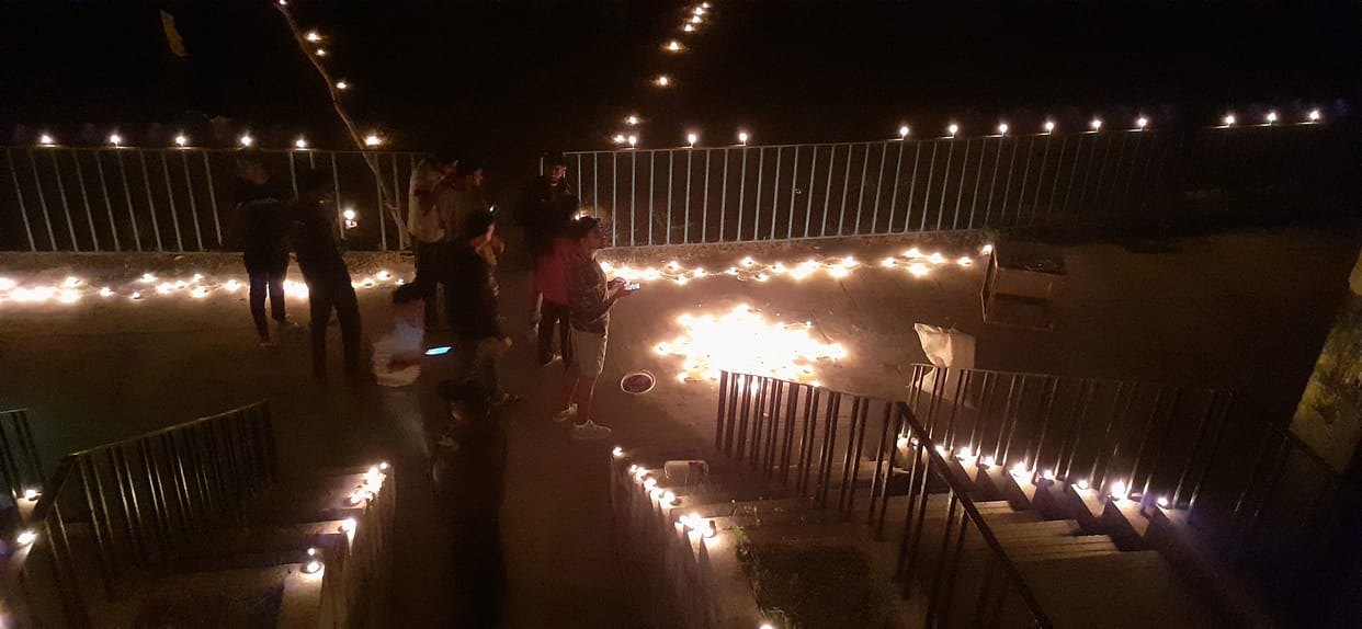 Players decorated the stadium with 21 thousand lamps