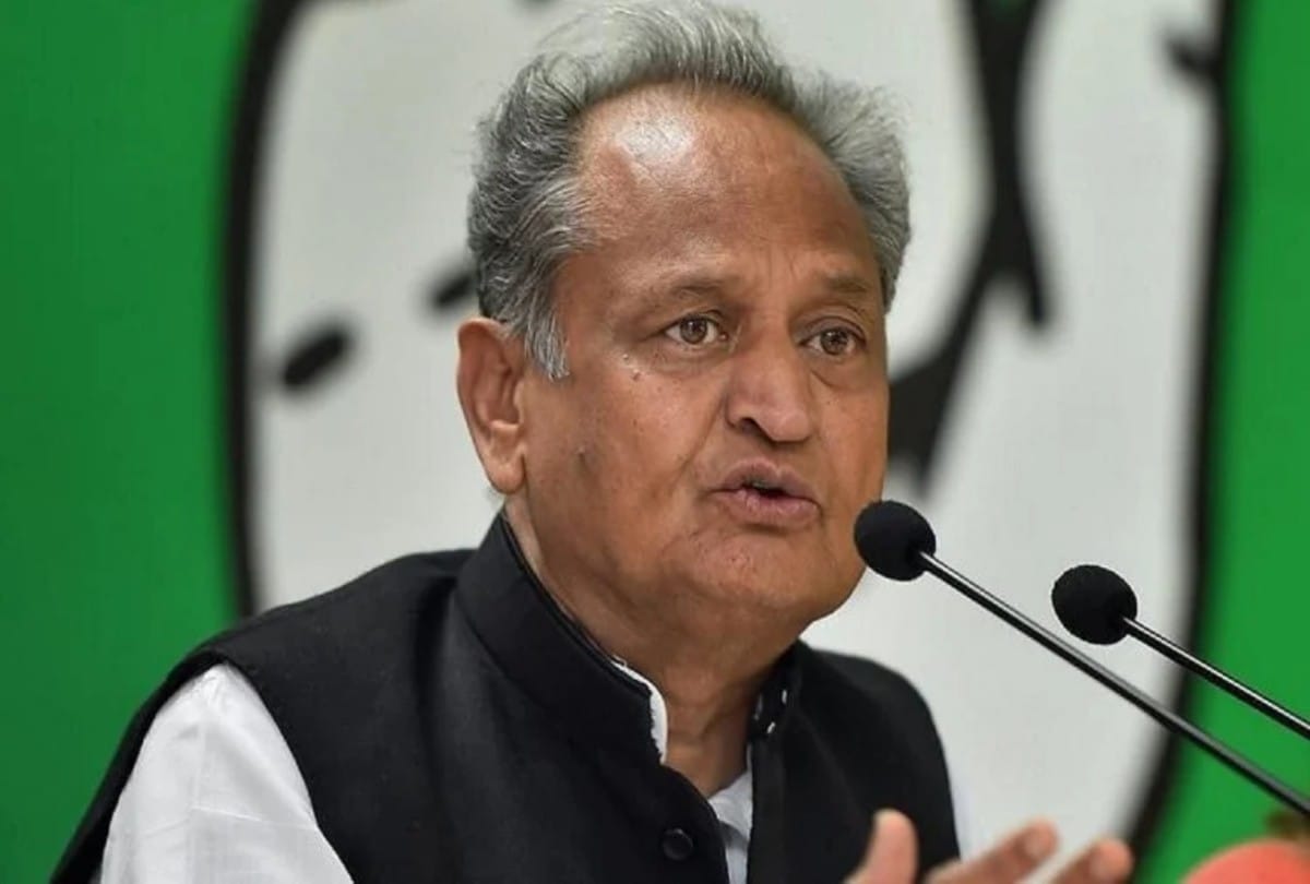 Ashok Gehlot to PM Modi, Further reduce excise duty on fuel 
