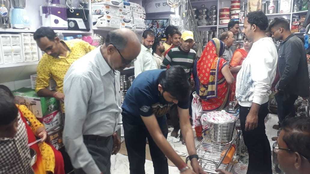 Dhanteras was also celebrated in the countryside markets