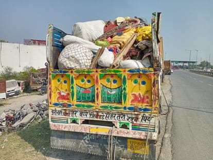 road accident in Varanasi pickup overturns on national highway for women killed many injured