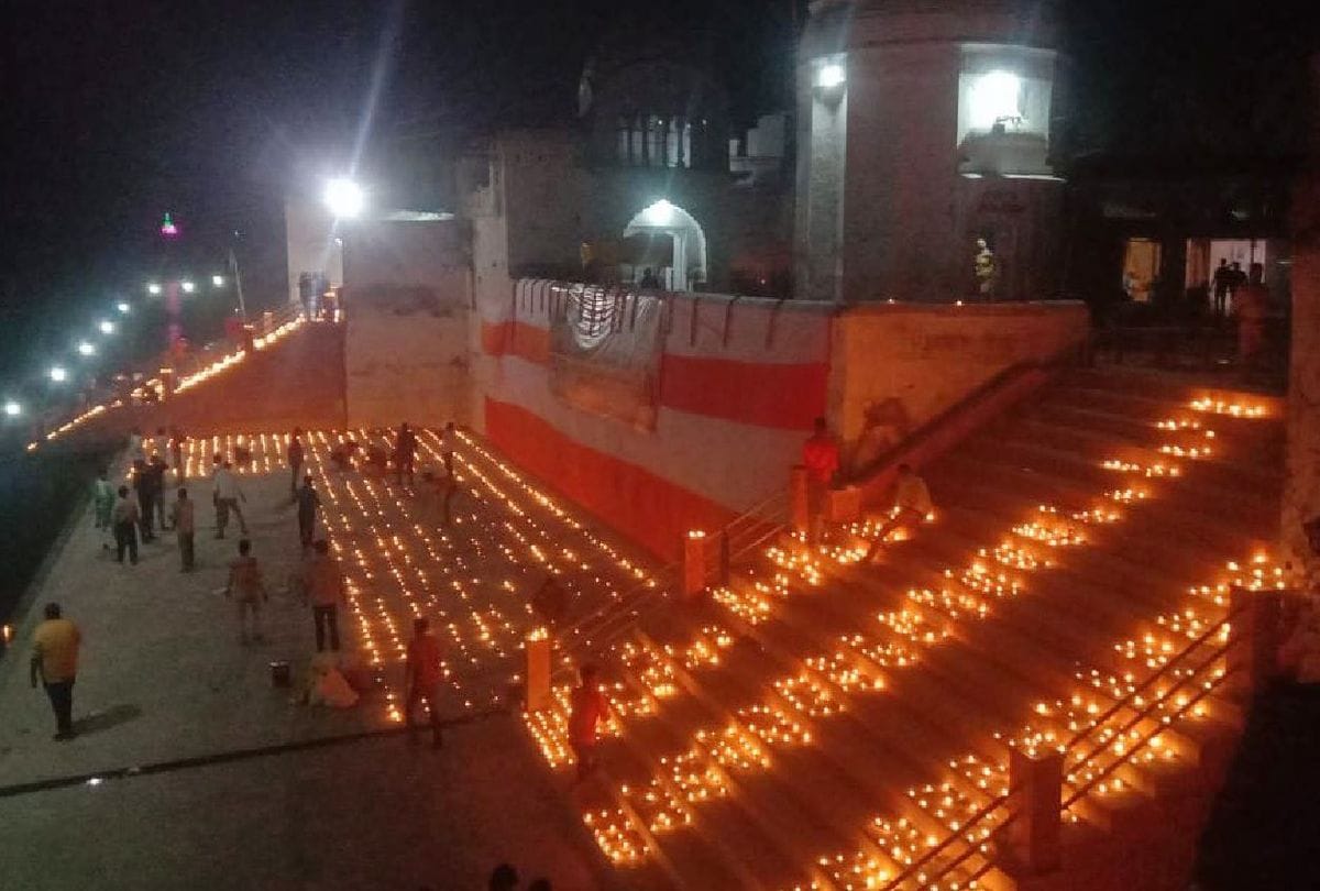 Diwali Celebration On Yamuna Ghat In Former Pm Atal Bihari Vajpayee Home Bateshwar Agra