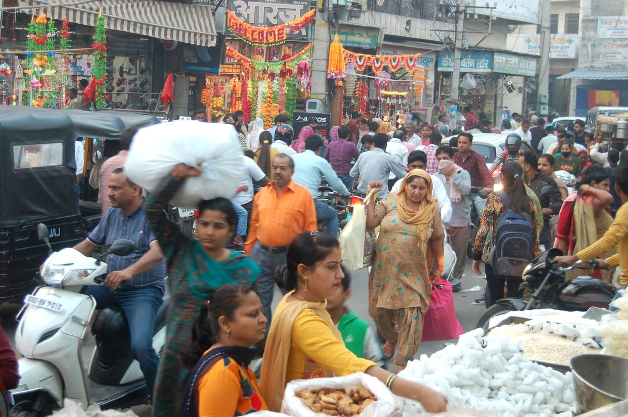 Shubh Muhurta for Lakshmi Puja on Diwali from 6 pm to 8 pm
