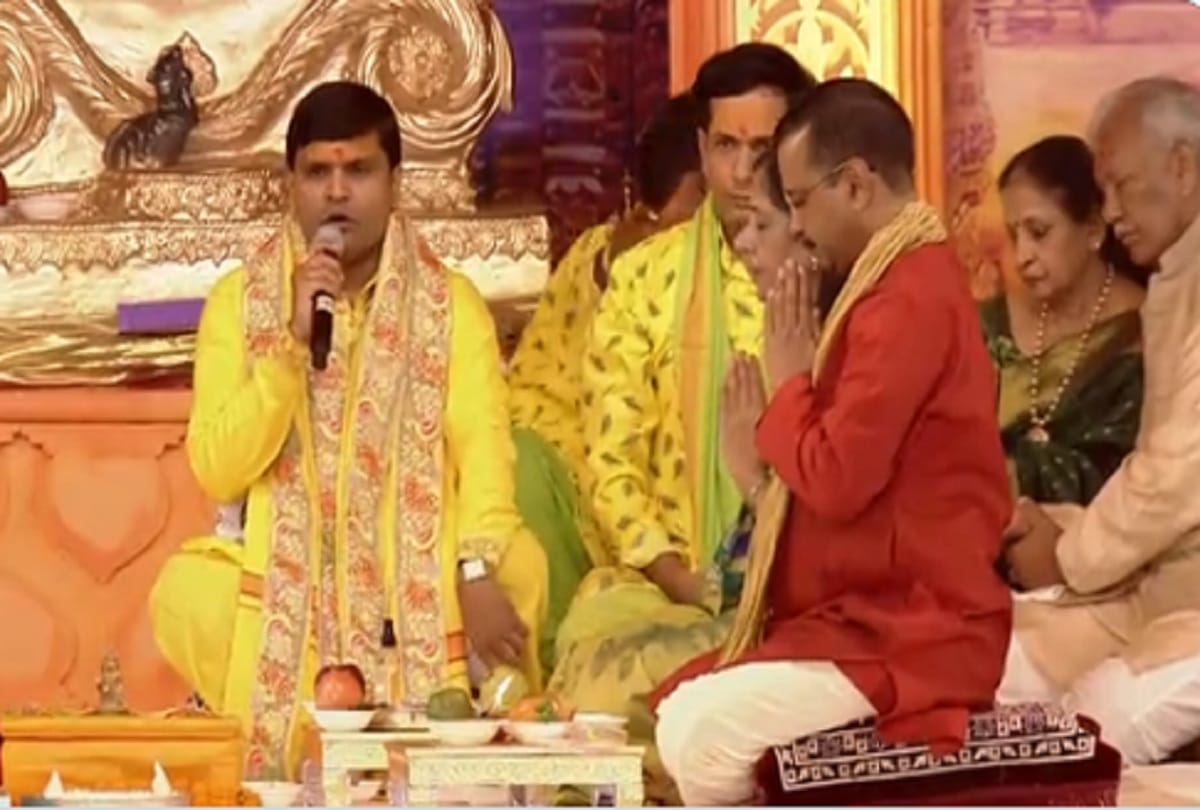 Delhi CM Arvind Kejriwal his wife, Deputy CM Manish Sisodia, his wife and other cabinet ministers take part in Diwali puja event at Thyagraj Stadium