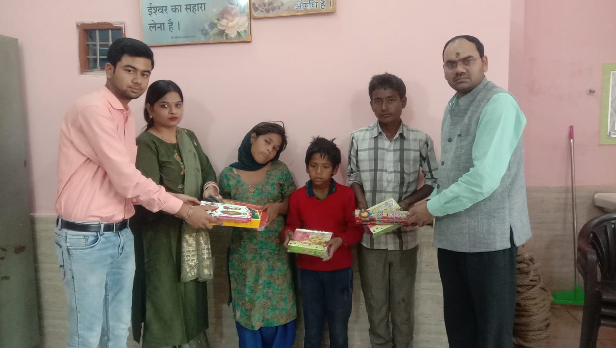 The faces of destitute children shone after getting fireworks and new clothes