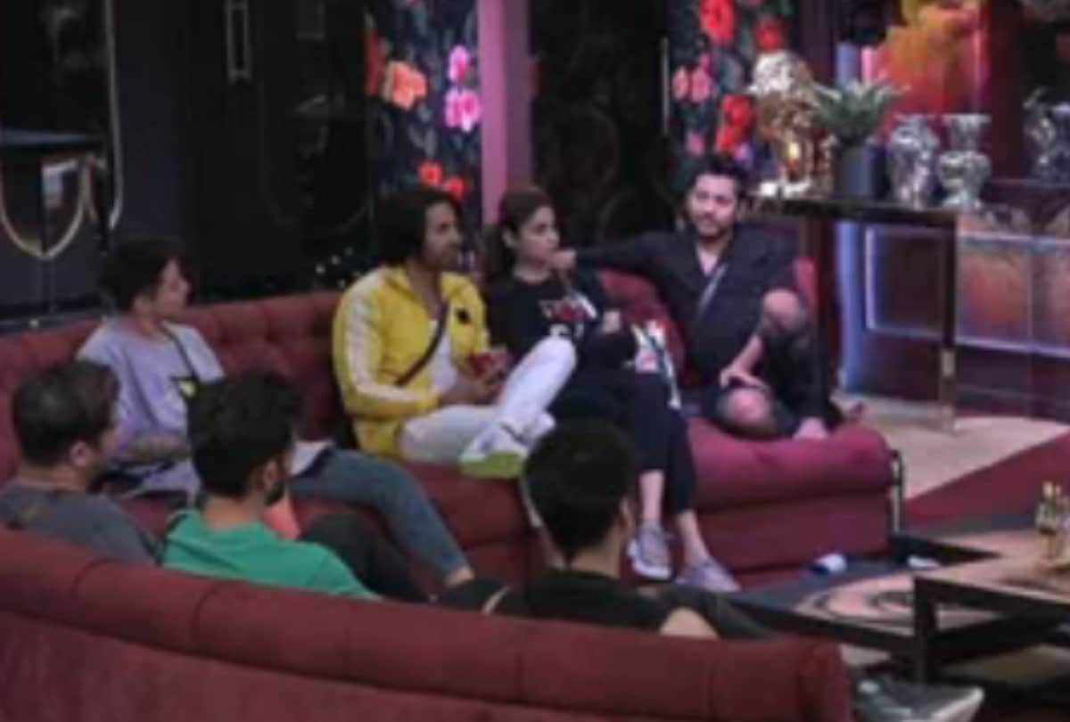 Bigg Boss 15: Tejaswi Prakash told Shamita Shetty Insecure in the captaincy task there was a argument between the two