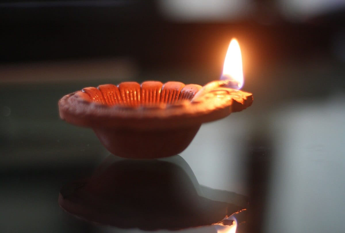 Bhai Dooj 2021: Two Auspicious time for Tilak to Brother