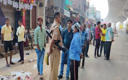 accident news grand daughter including three dies due to short circuit fire in bhadohi UP on diwali night