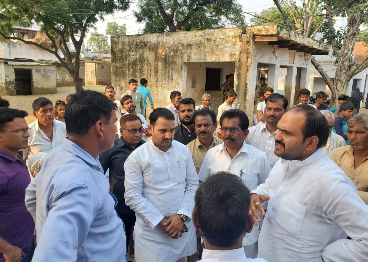 Hathras: Baspai met the victim's family in Parsaura, assured of help