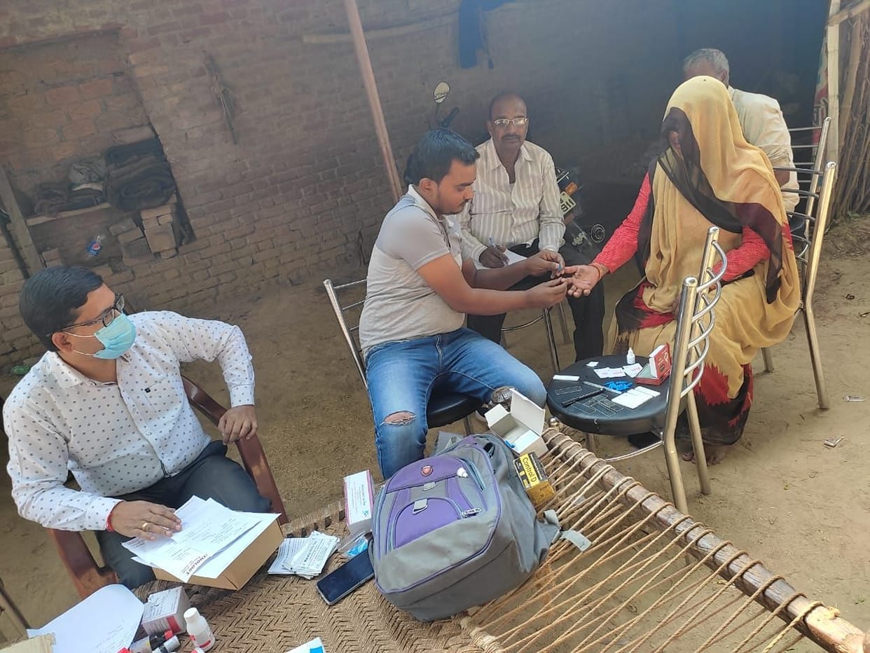 kanpur dehat : Girl and youth died due to fever in Jhinjhak and Kamalpur, so far 84 lives have been lost