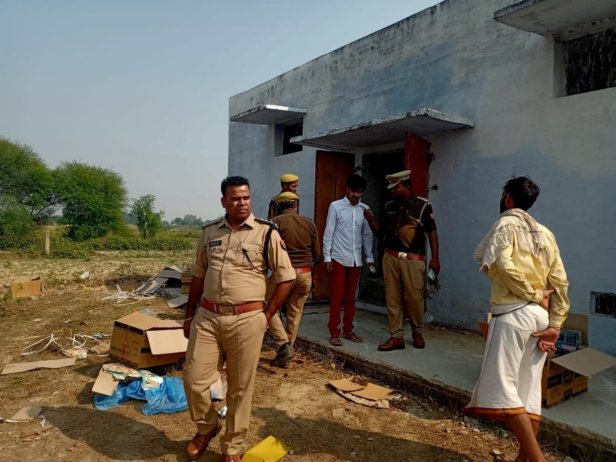 Firecracker warehouse sealed in the absence of fire NOC, permission to store 1.25 lakh kg of gunpowder