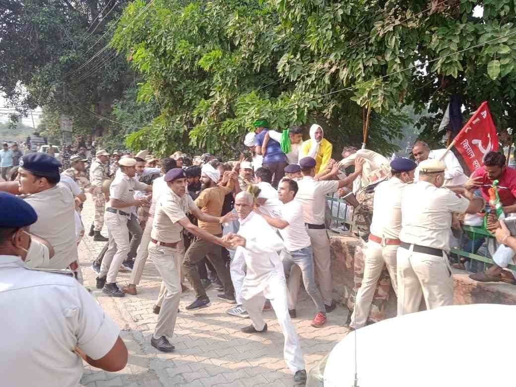 Urban estate changed in police cantonment, the sweat of the police in stopping the farmers