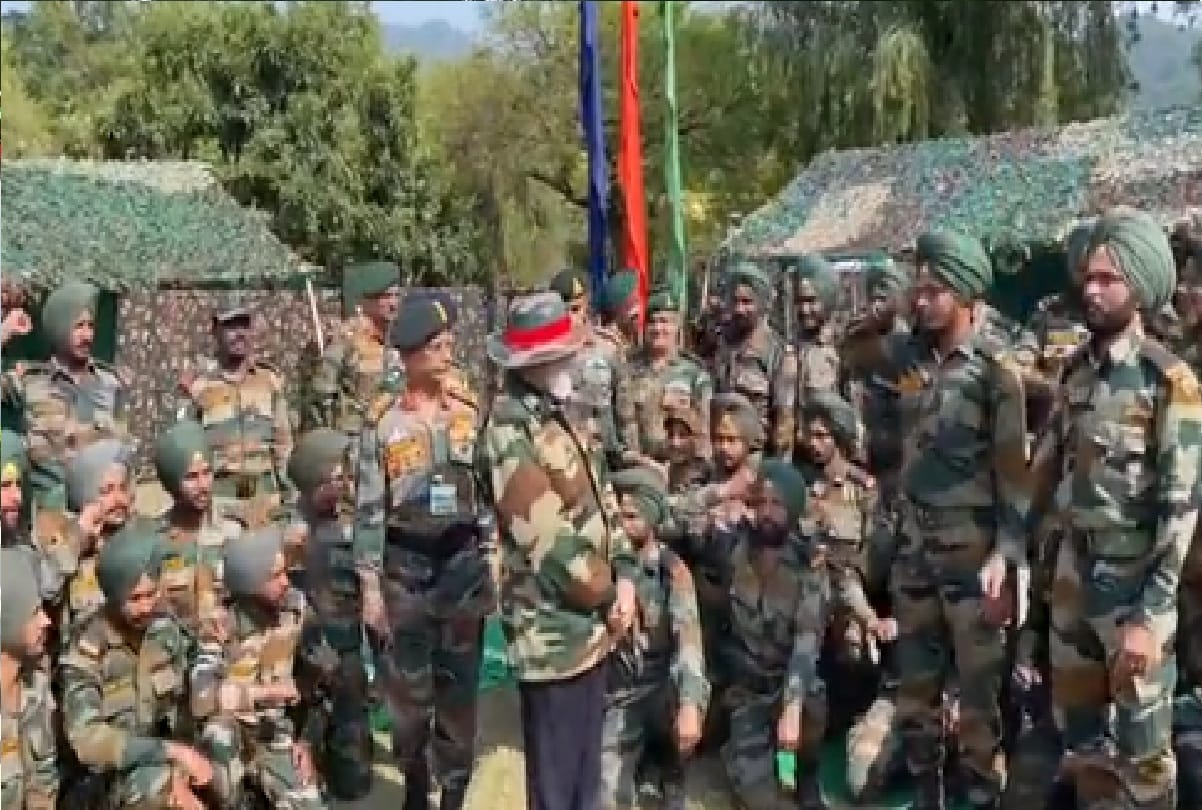 PM Modi Celebrate Diwali With Jawans in naushera rajouri jammu and kashmir