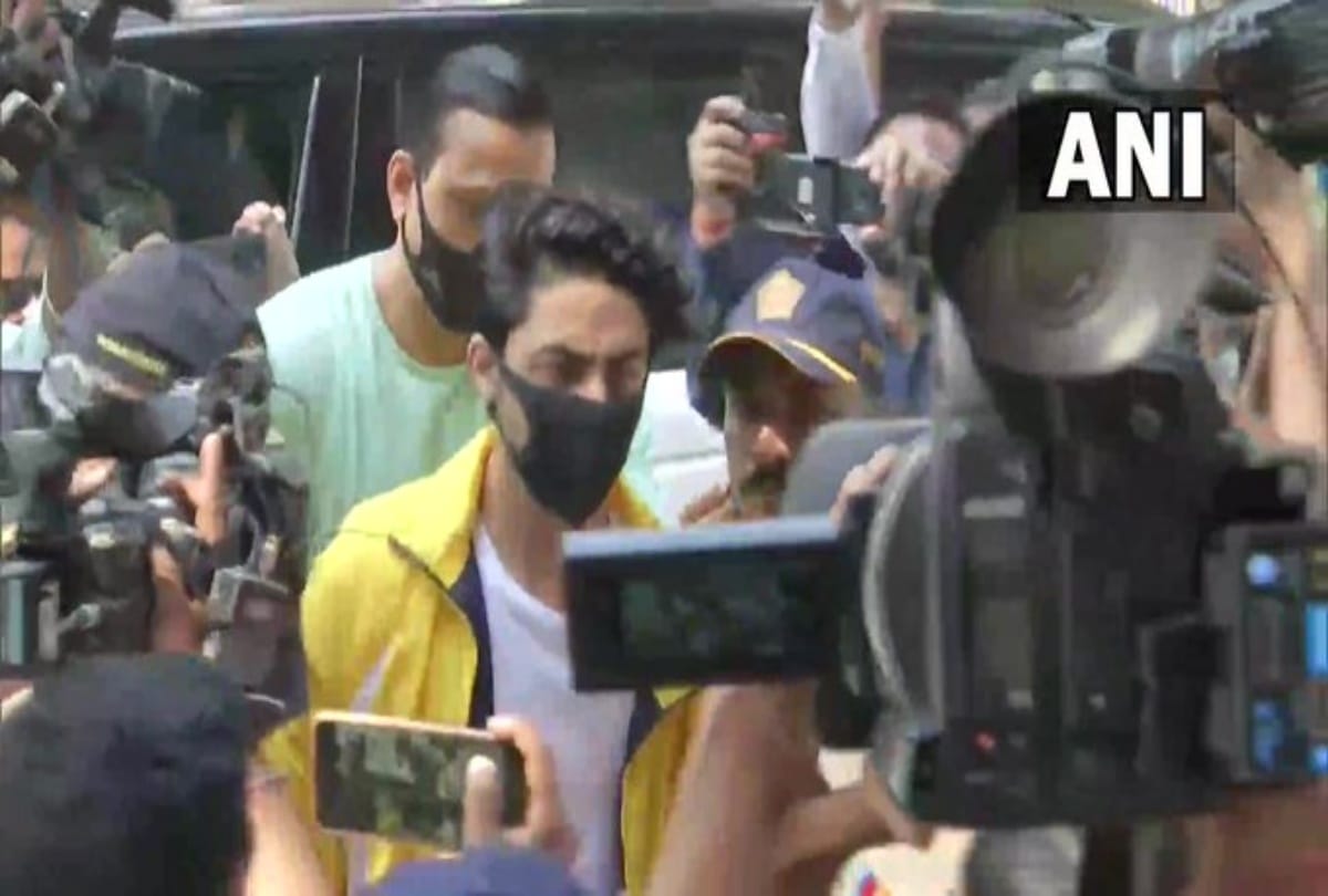 Shah Rukh Khan Son Aryan Khan Appear NCB office in Drugs Case after gets bail