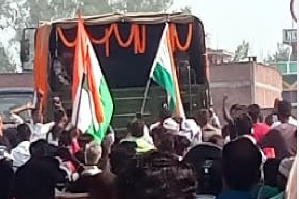Army Subedar cremated at Durvasa Dham in azamgarh died due to deteriorating health on China border