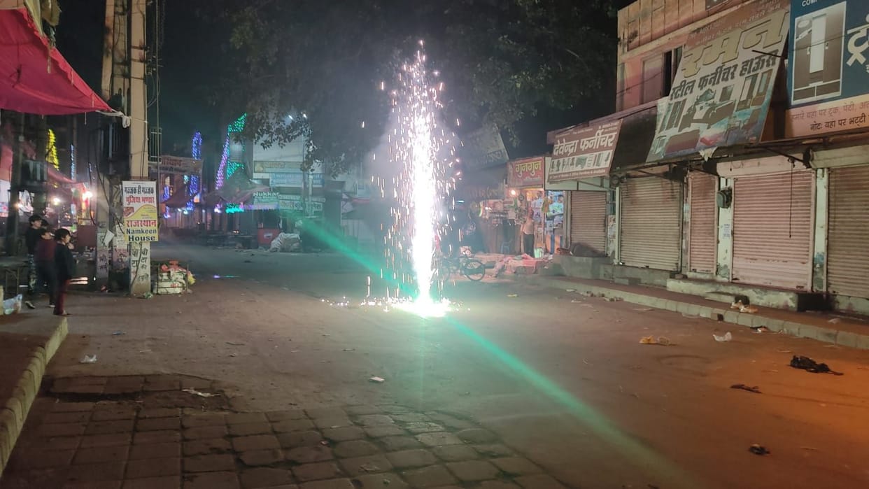 Bad air on Diwali night, AQI 301