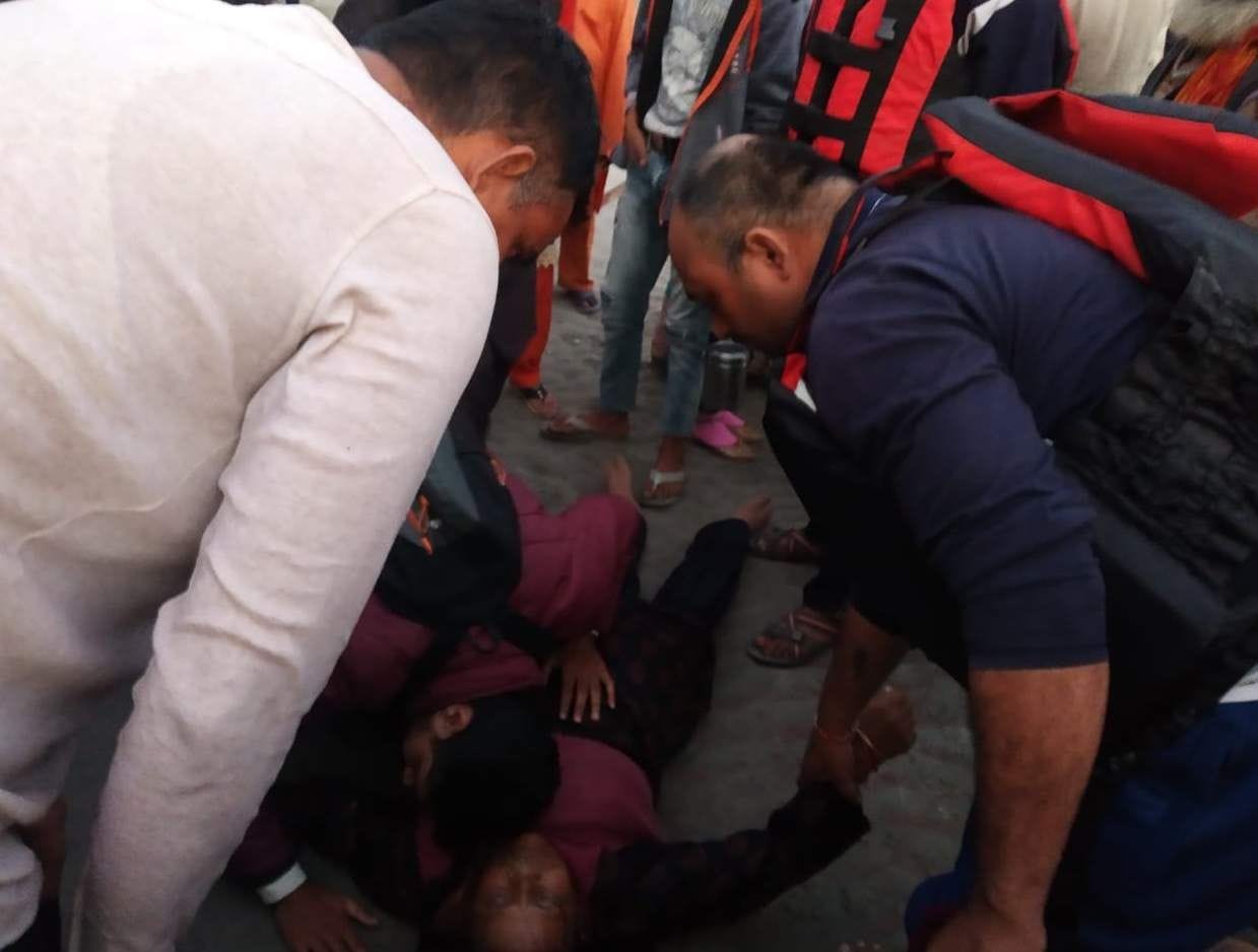 Gujarati couple saved from drowning