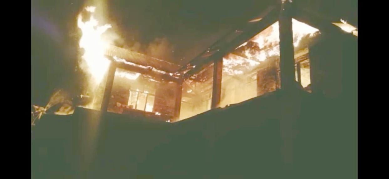 Houses burnt to six families in Dobri and Guvad
