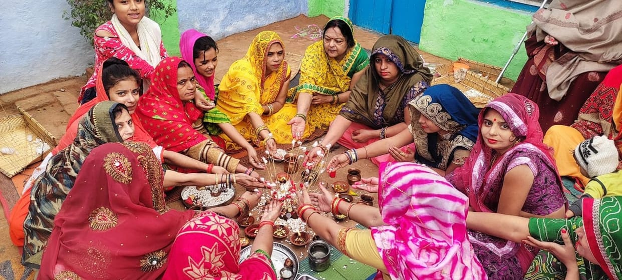 Govardhan Maharaj was worshiped from house to house, sung the song of Mangal