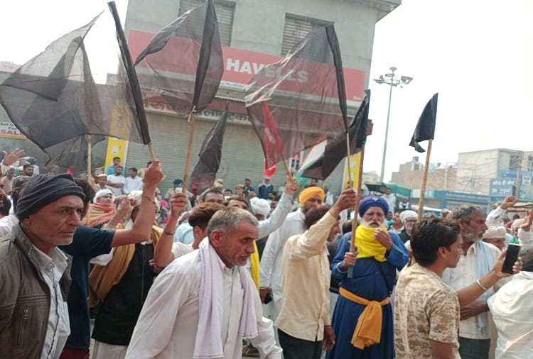Farmers protested against the program of MP Ramchandra Jangra in Jind