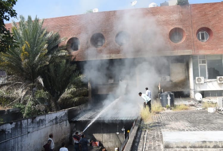 Massive Fire broke out in Showroom at Panchkula