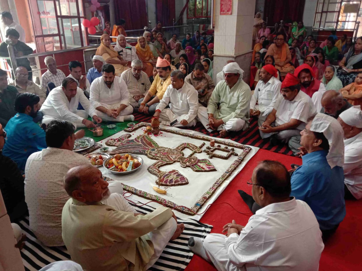 Govardhan Puja done across the district, Annakoot's Prasad distributed