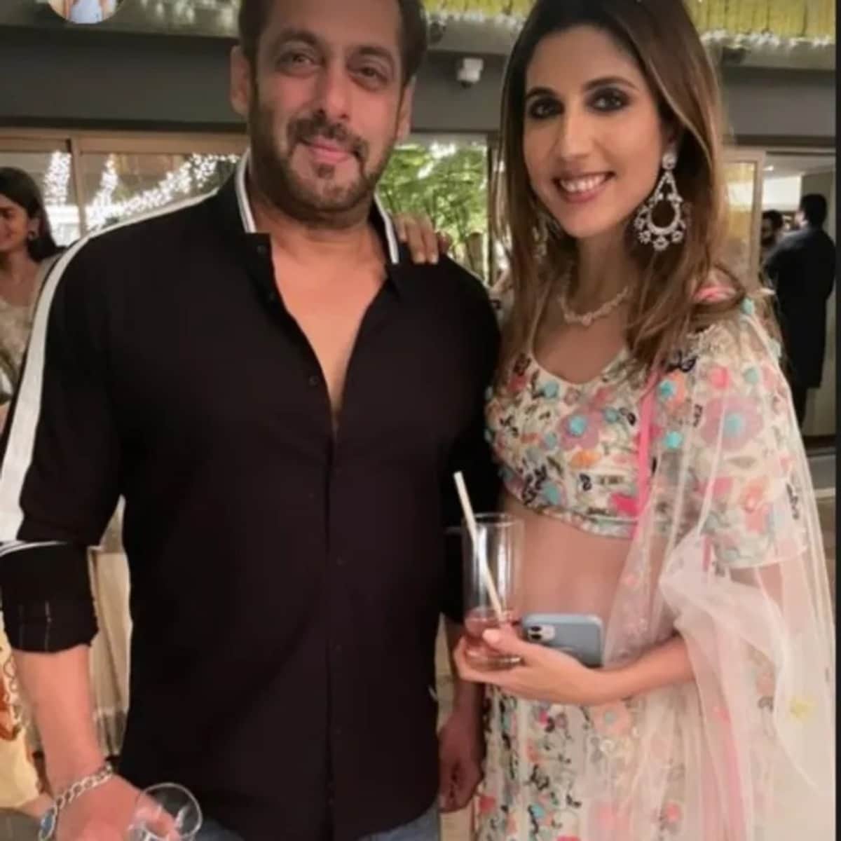 Sohail Khan's Diwali Party: Salman Khan, Aayush Sharma, Arbaaz, Giorgia Andriani & others slay at Sohail's Diwali party