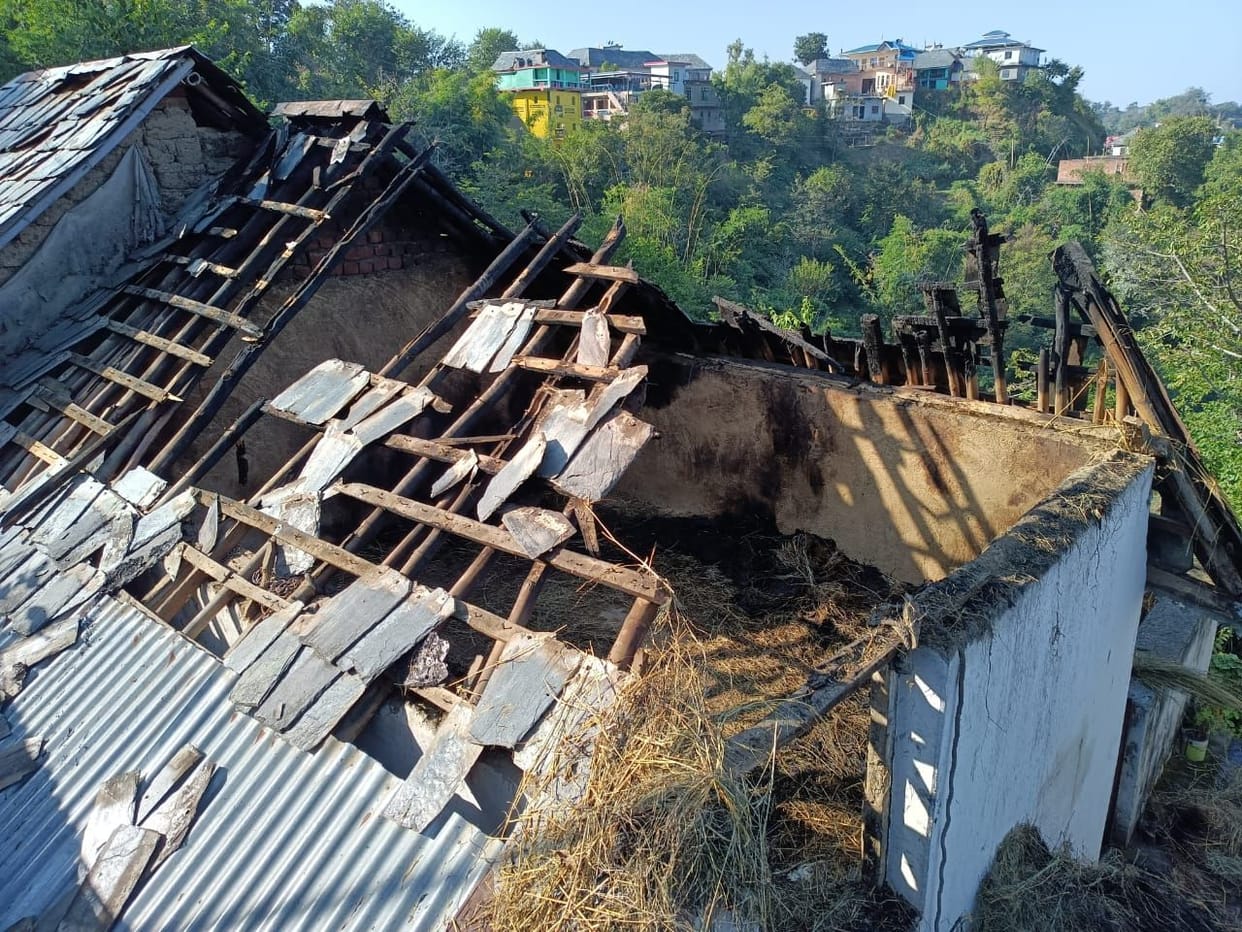 Fire, cowshed, grass and wood ash at five places in the district on the night of Diwali