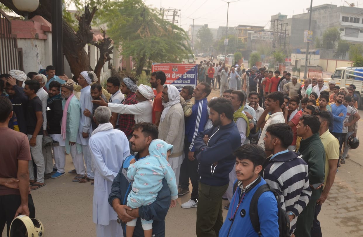 800 bags of manure distributed to 400 farmers