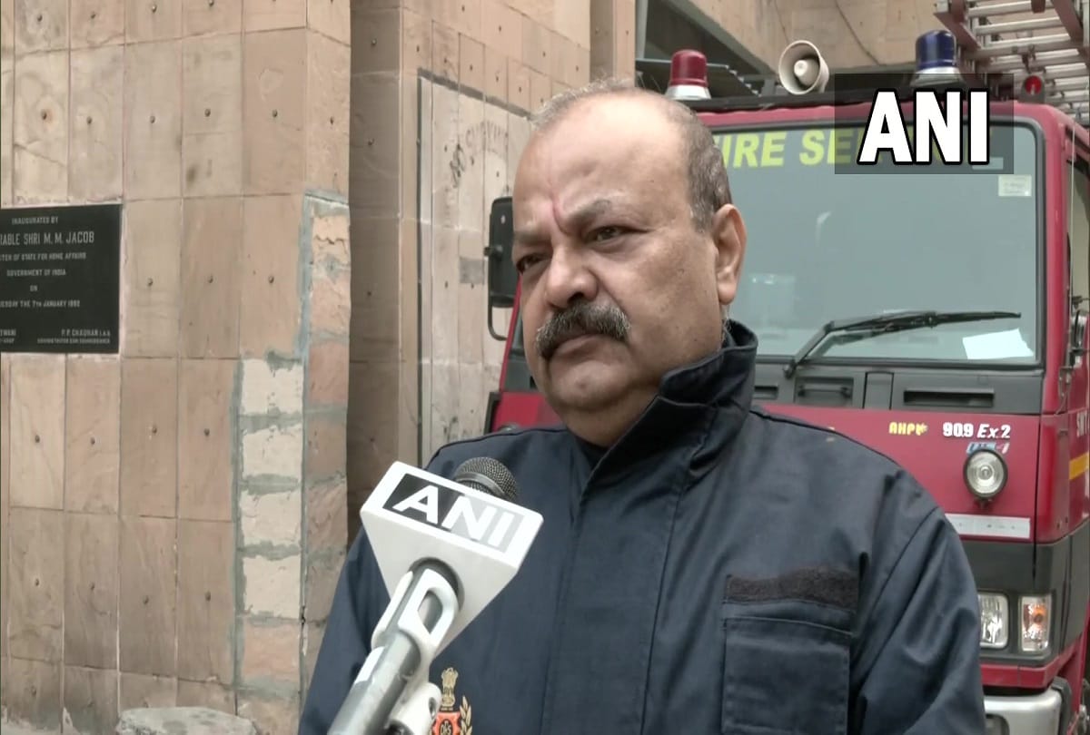 Delhi Incidents of fire on Diwali reduced compared to earlier, fire department received about one hundred eighty eight calls