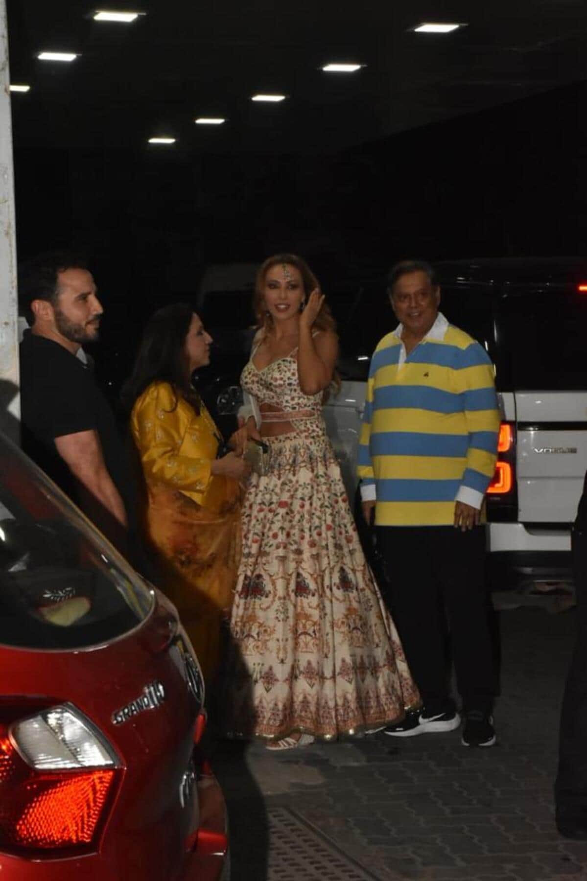 Sohail Khan's Diwali Party: Salman Khan, Aayush Sharma, Arbaaz, Giorgia Andriani & others slay at Sohail's Diwali party